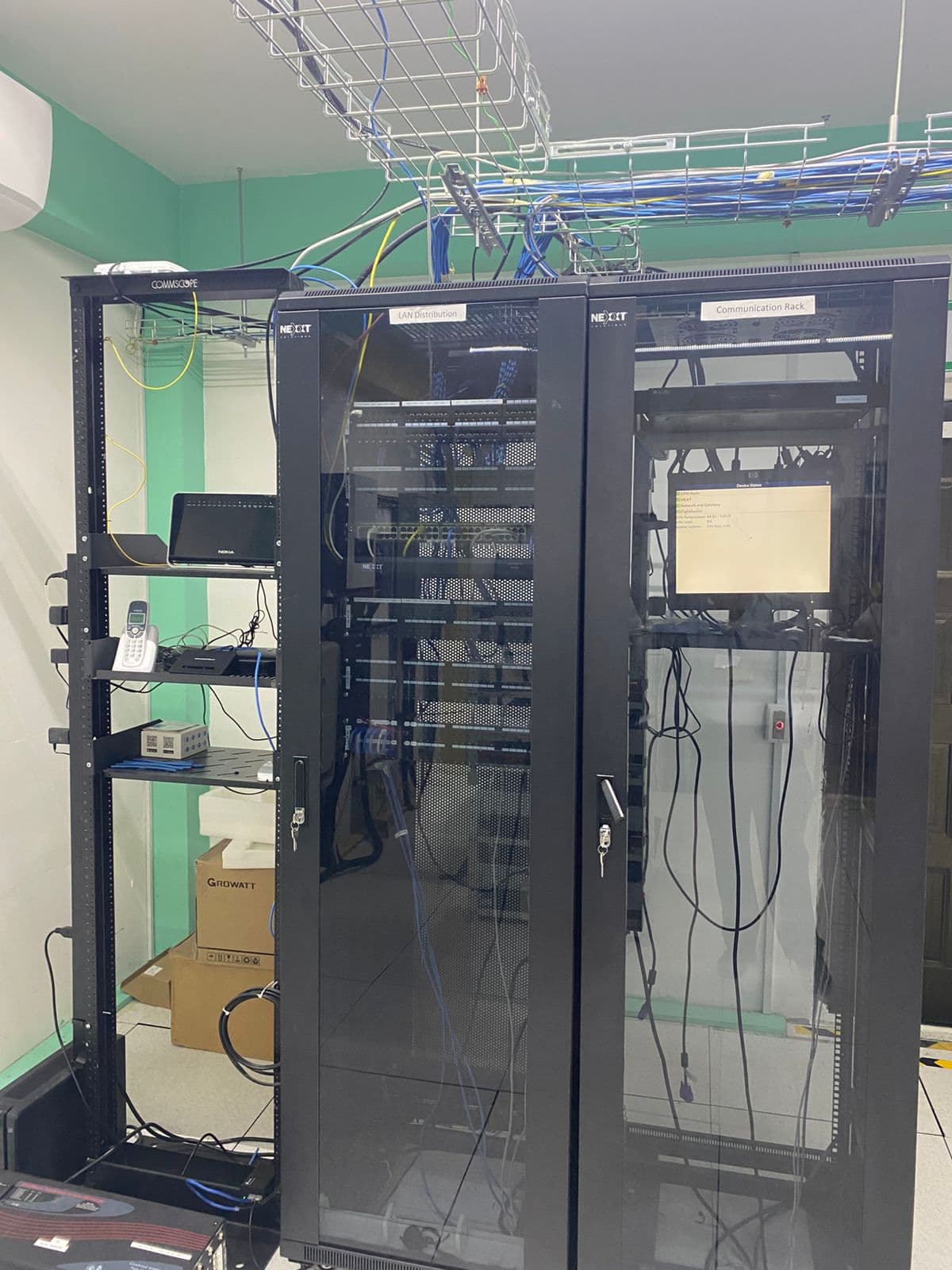 LAN and communications distribution racks